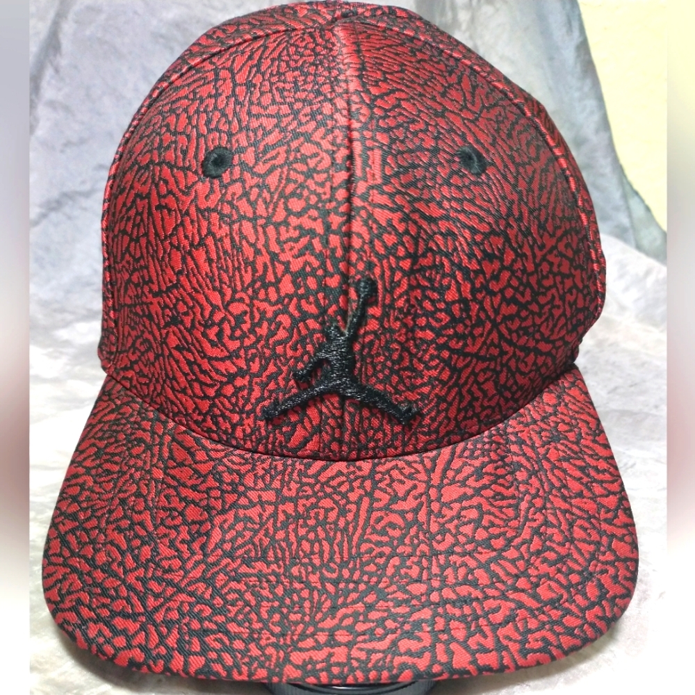 Nike Air Jordan Jumpman Youth Toddler Black and Red Elephant Print Snapback Hat